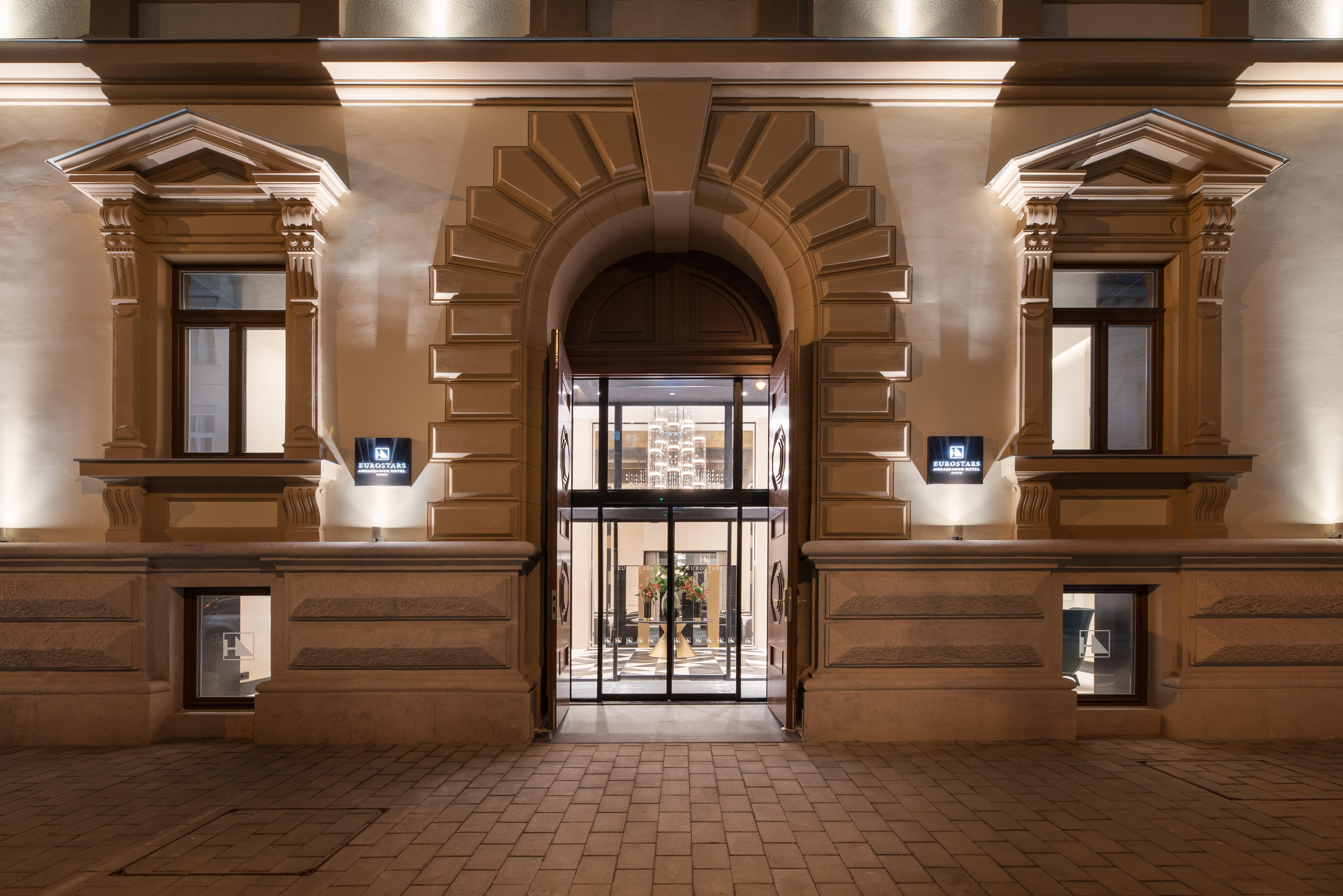 Eurostars Ambassador Hotell Budapest Eksteriør bilde